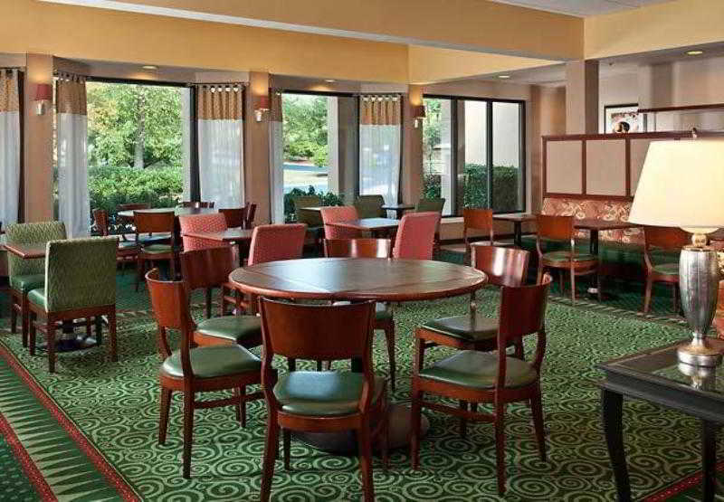 Courtyard Charlotte Arrowood Hotel Exterior foto